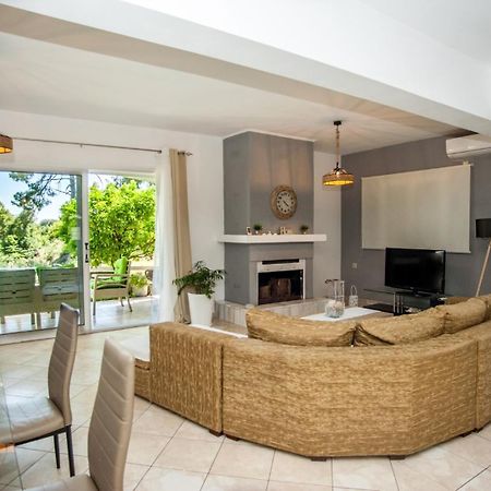 Gravanis Ir Home 佩萨达 外观 照片